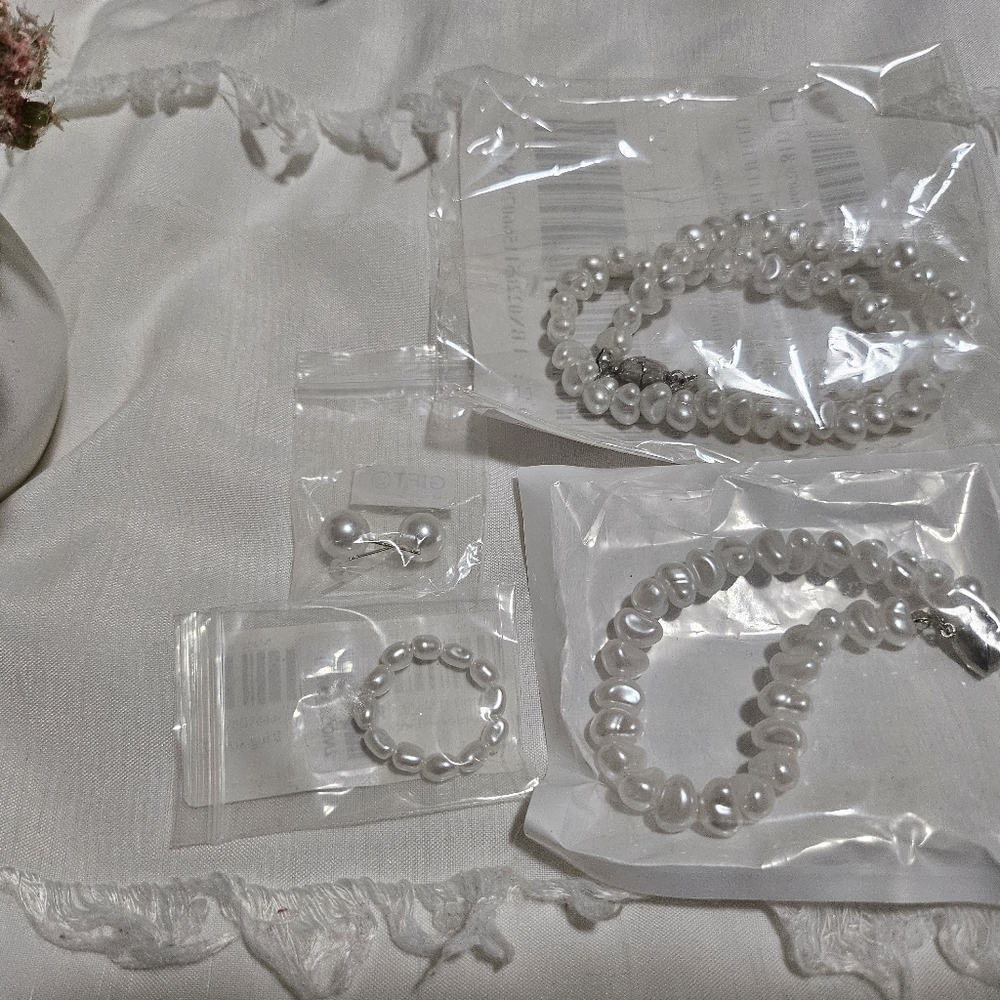 Imitation pearl jewerly set